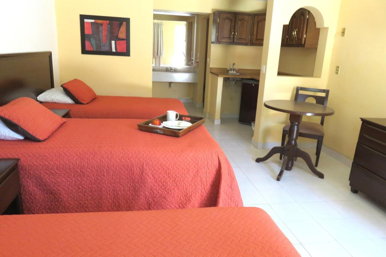 Hotel Huizache سالتيو المظهر الخارجي الصورة